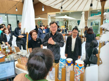 ร่วมพิธีเปิดกิจกรรมส่งเสริมการตลาด “พาณิชย์ พาช็อป @ ... พารามิเตอร์รูปภาพ 4